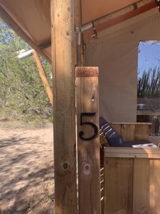 Hotel 12 Fires Luxury Glamping With Heating #5 Johnson City Zewnętrze zdjęcie