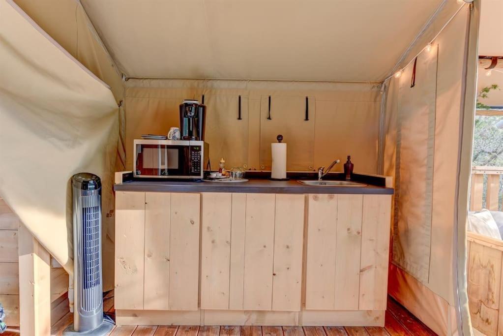 Hotel 12 Fires Luxury Glamping With Heating #5 Johnson City Zewnętrze zdjęcie